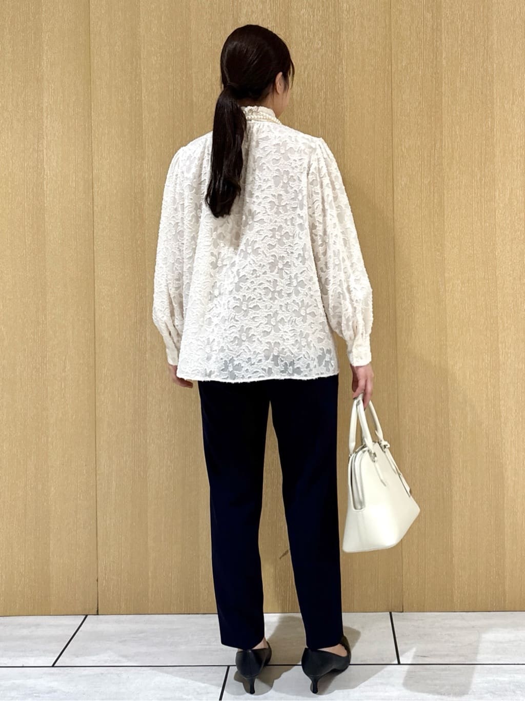 nanaさんの「UNTITLED｜【アレンジ自在】ロングパール調ネックレス」を使ったコーディネート