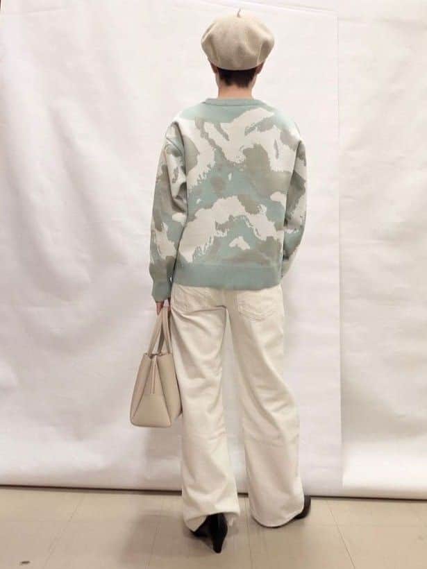 なっちゃんさんの「SHOO･LA･RUE｜【洗濯機可/S-LL】1枚で華やかに ラメ入りニュアンス柄ニット」を使ったコーディネート