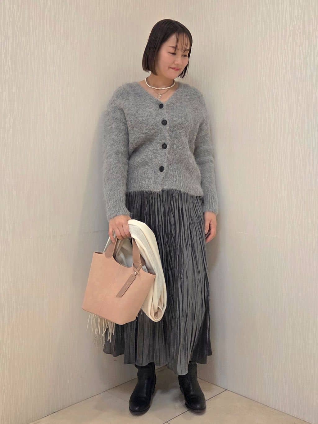naokoさんの「UNTITLED｜【ゆったり】アルパカ混シャギー カーディガン」を使ったコーディネート