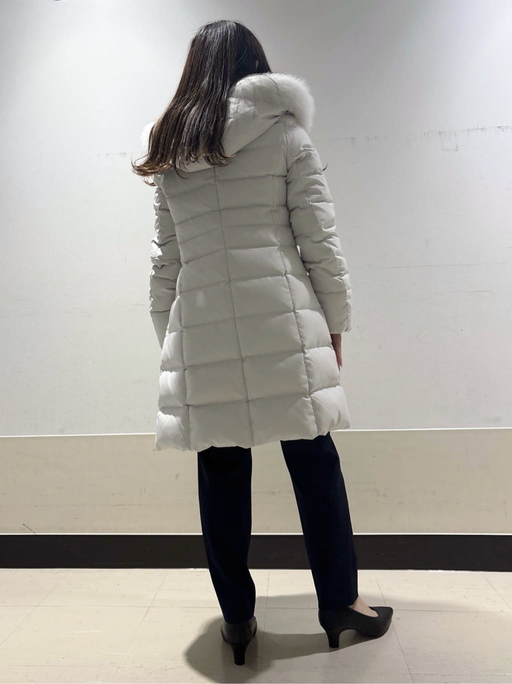 kahoさんの「INDIVI｜【名品／撥水／抗菌防臭】ロング丈リサイクルダウンコート」を使ったコーディネート