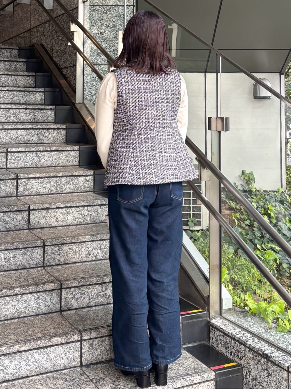 このかさんの「index｜ファンシーツイードペプラムジレ【洗える】」を使ったコーディネート