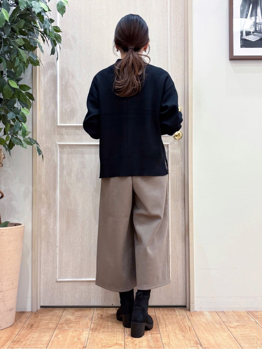 なみさんの「SHOO･LA･RUE｜【洗濯機可】美脚見え あったか圧縮ニット ガウチョパンツ」を使ったコーディネート