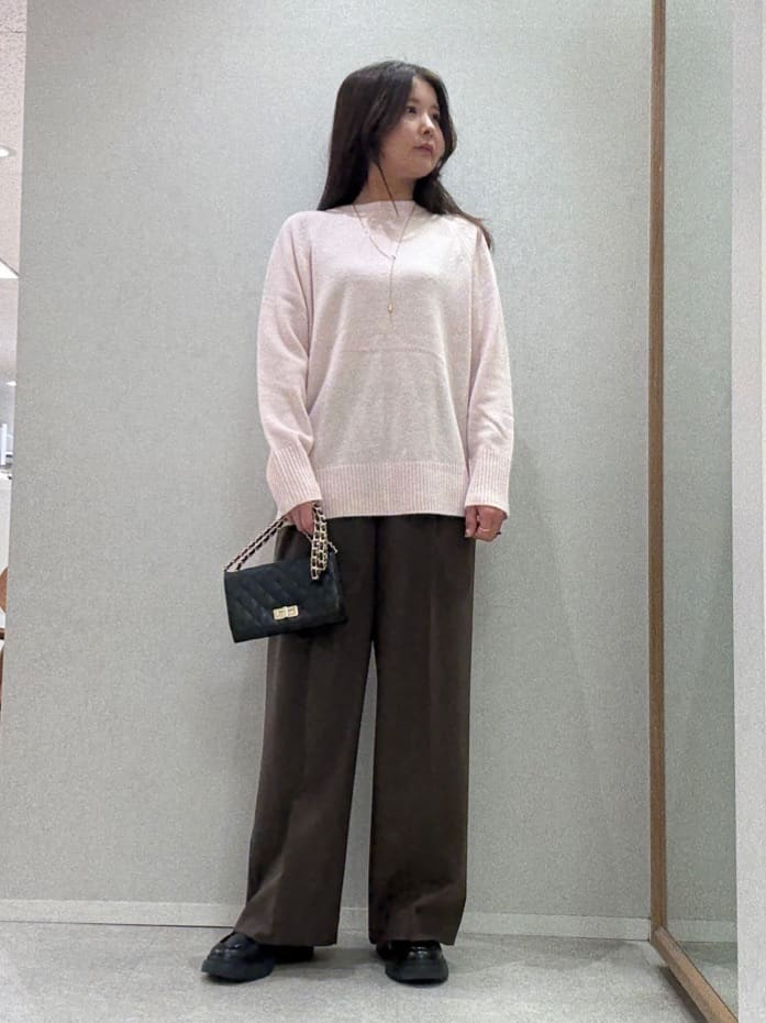 hitomiさんの「UNTITLED｜【重ね着もおすすめ/洗える】ウールカシミヤ クルーネックニット」を使ったコーディネート