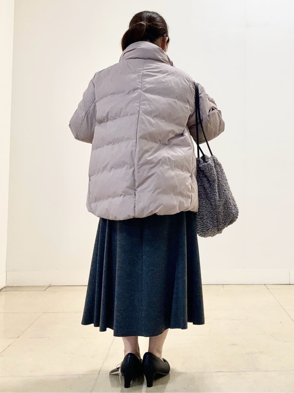 tomominさんの「Reflect｜【ほんのりラメ感◎】ふわふわフェザーヤーンハイネックニット」を使ったコーディネート