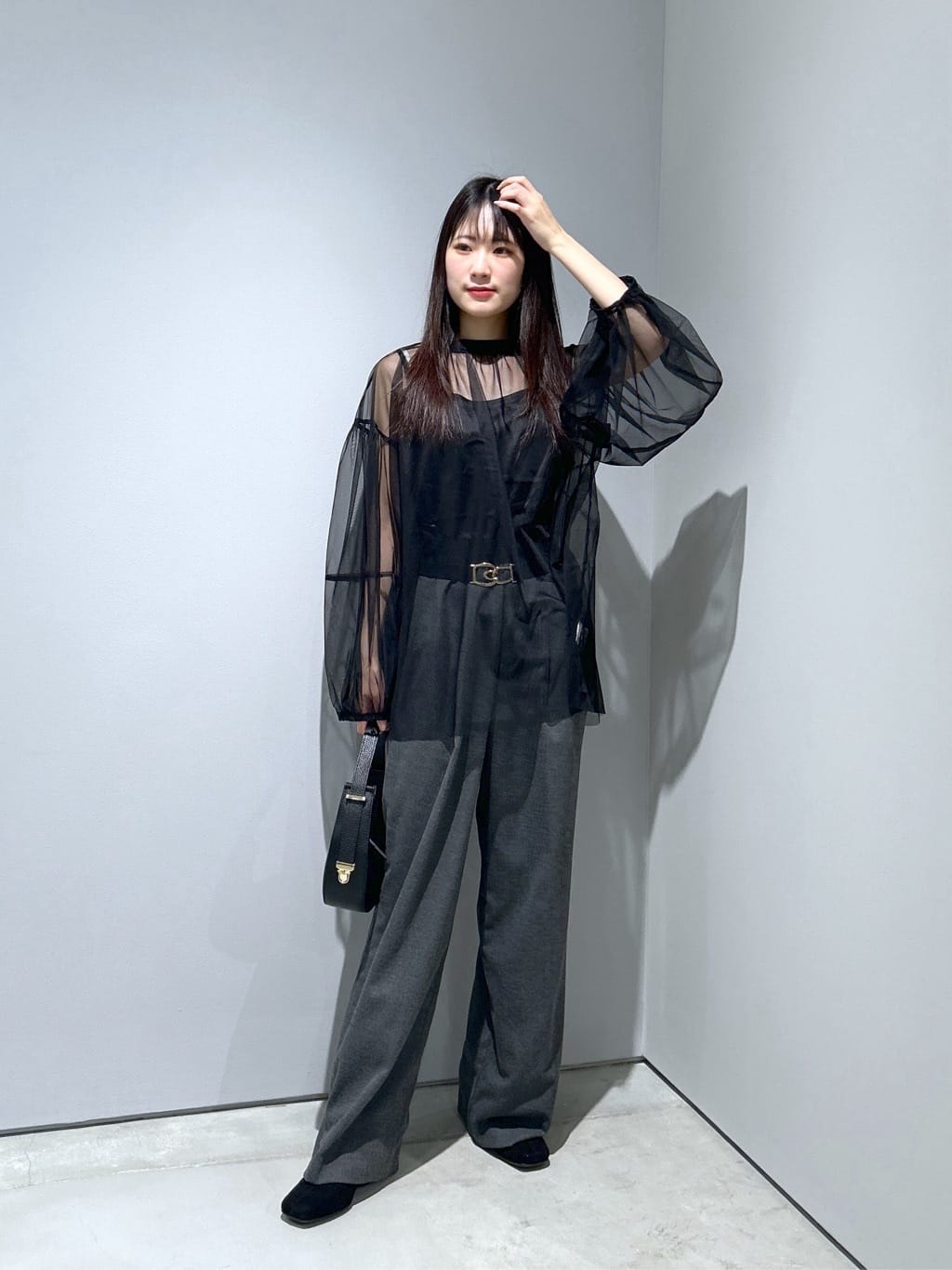 Renoさんの「INDIVI｜Comfy SET UP｜イージーストレートスラックス【セットアップ対応／通勤／カセット服】」を使ったコーディネート