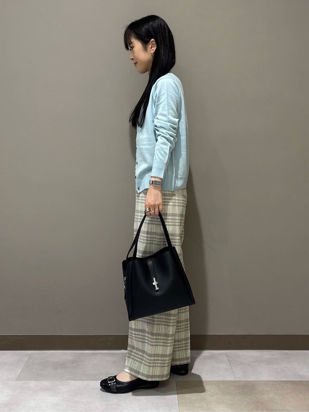 KEIKOさんの「INDIVI｜【洗える】ハイゲージニットカーディガン」を使ったコーディネート