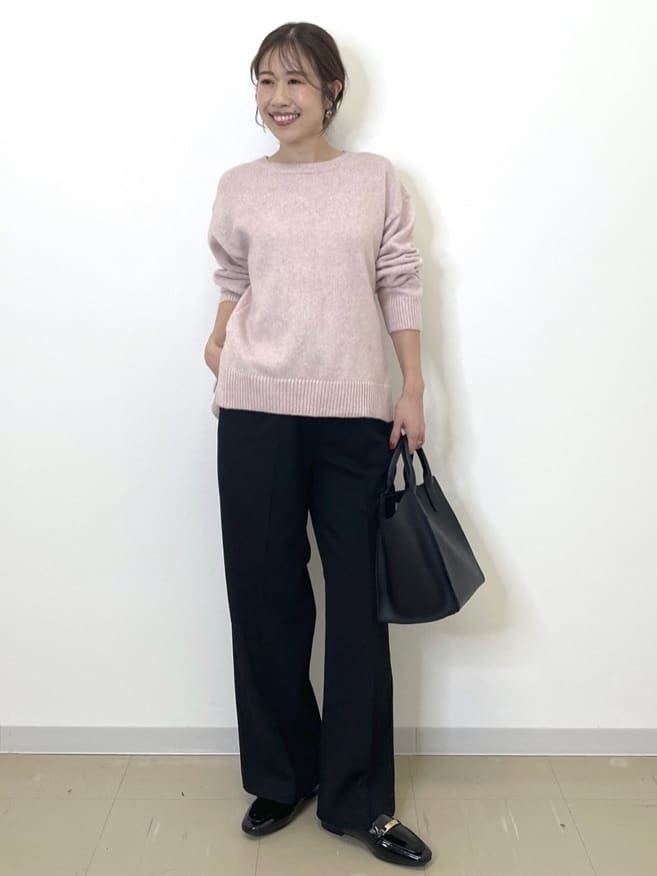 Akiさんの「OPAQUE.CLIP｜リラクシークルーネックニット【洗濯機OK】」を使ったコーディネート