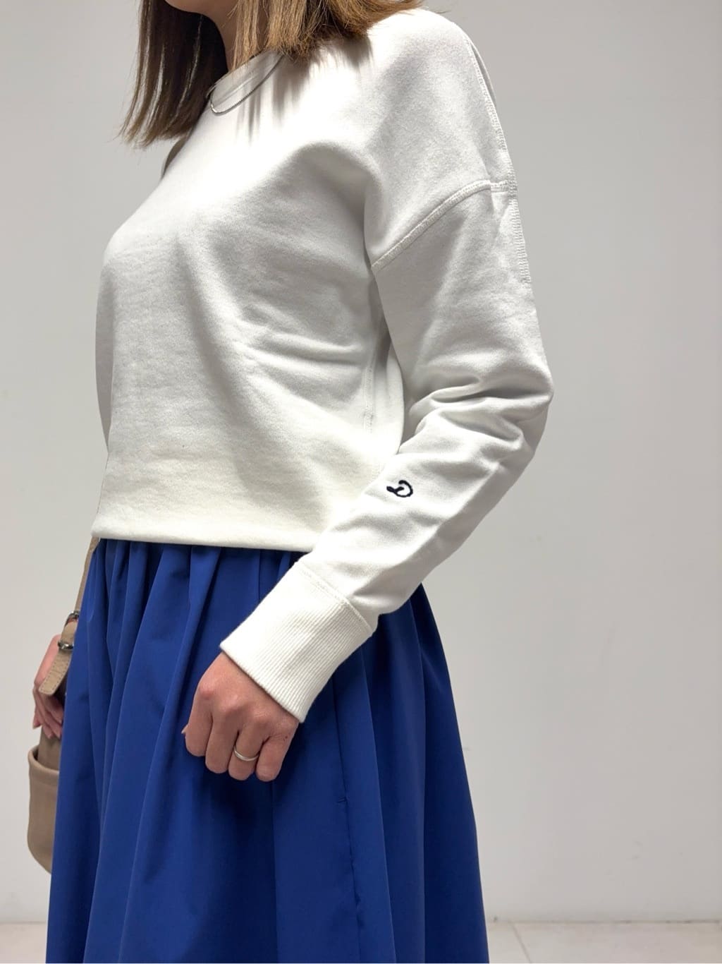 Nishijimaさんの「DRESSTERIOR｜コットン裏毛プルオーバー」を使ったコーディネート