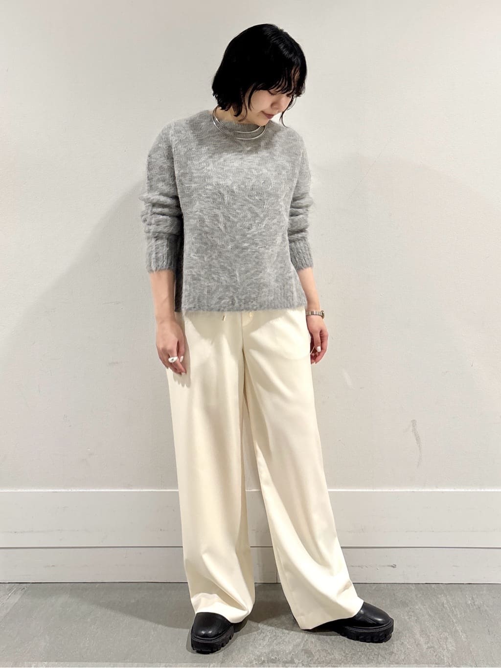 モエカさんの「UNTITLED｜【ゆったり】アルパカ混シャギーニット」を使ったコーディネート