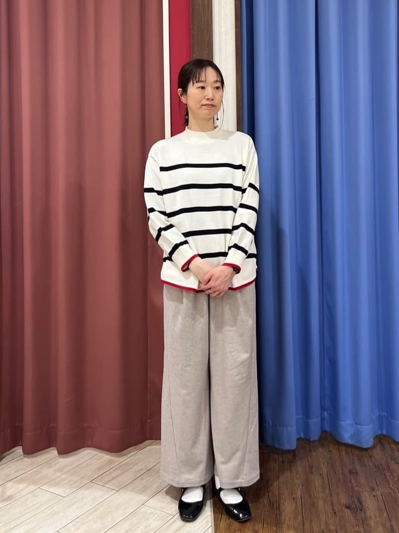 muさんの「SHOO･LA･RUE｜【あったか/S-LL】ゆるっとリラクシーに イージーワイドパンツ」を使ったコーディネート