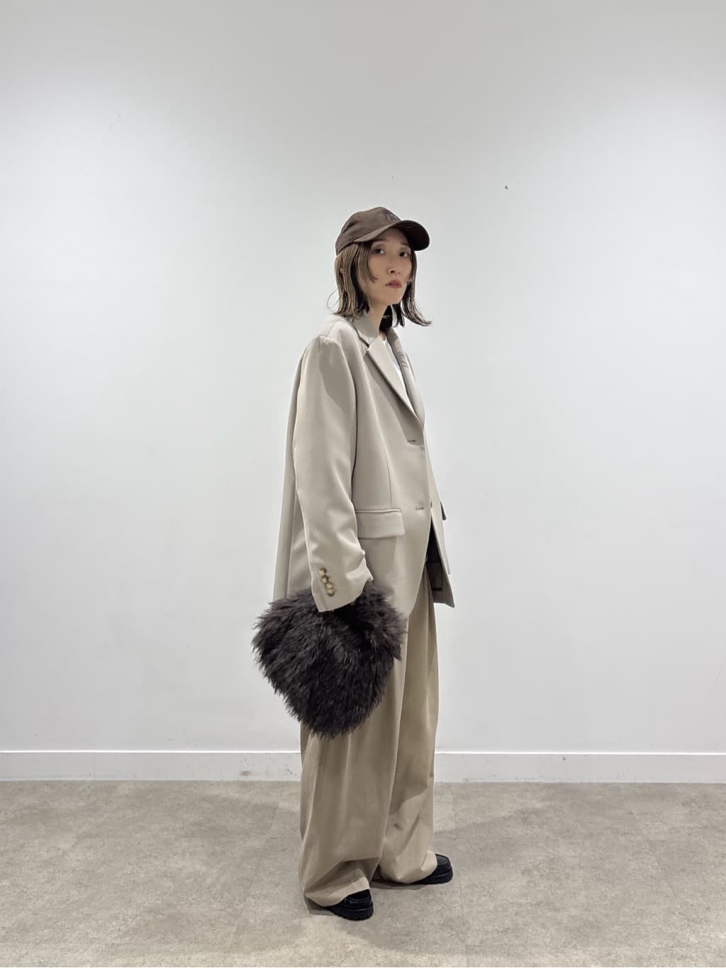 kotakiさんの「INDIVI｜ダブルクロスオーバージャケット」を使ったコーディネート