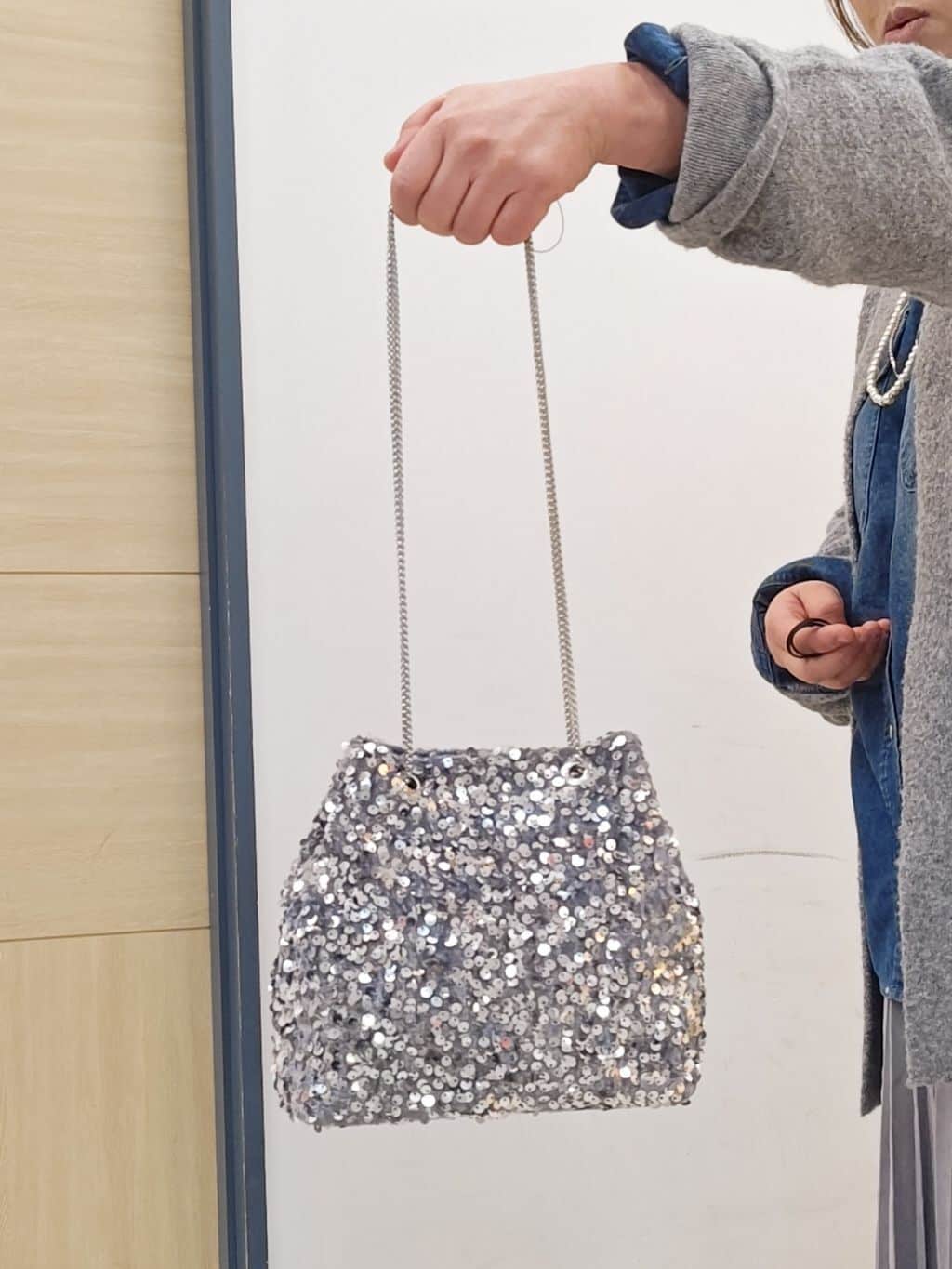 むぅポンさんの「grove｜軽やかに着流す　ブークレニットコーディガン」を使ったコーディネート