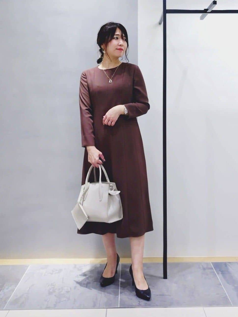 TOMOMIさんの「INDIVI｜◆【合皮／マルチWAY／サブバッグ付】ミニショルダーバッグ」を使ったコーディネート
