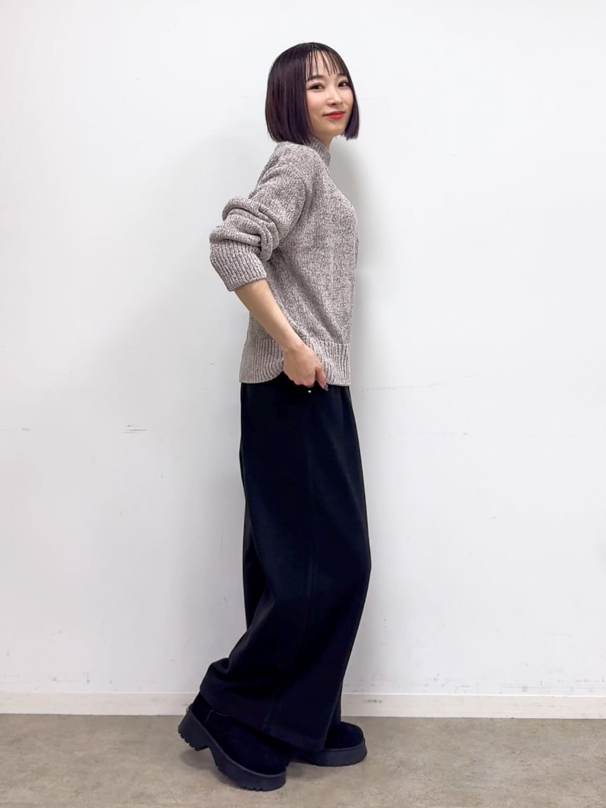 𝐜𝐡𝐢𝐤𝐚さんの「SHOO･LA･RUE｜柄アソートチェックストール」を使ったコーディネート