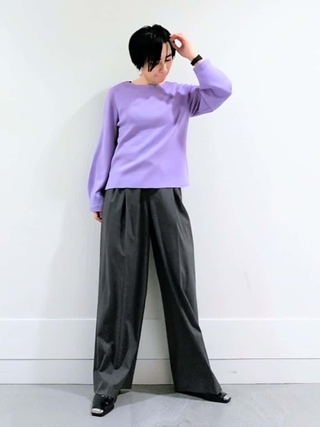 ミズタさんの「UNTITLED｜【洗える/ウエスト後ろゴム】ウール混　タックワイドパンツ」を使ったコーディネート