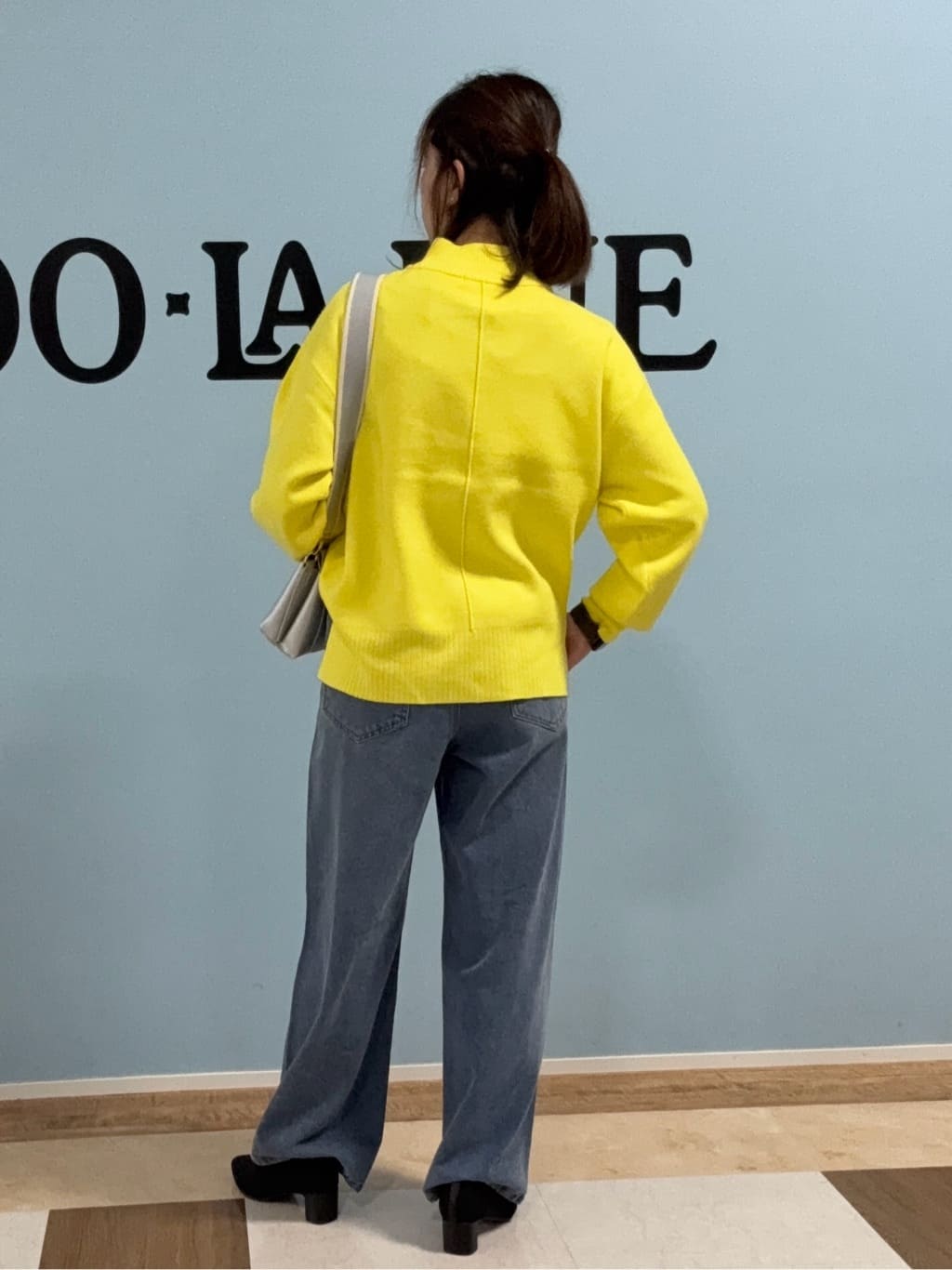 Naaatsuさんの「SHOO･LA･RUE｜【洗濯機可/S-LL】厚すぎない　ゆったりシンプルもちもちニット」を使ったコーディネート