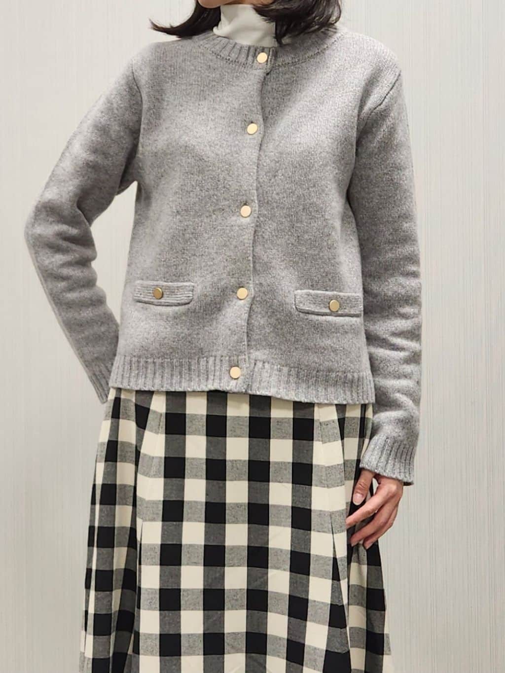 naraさんの「Dessin｜ウールカシミヤカーディガン」を使ったコーディネート