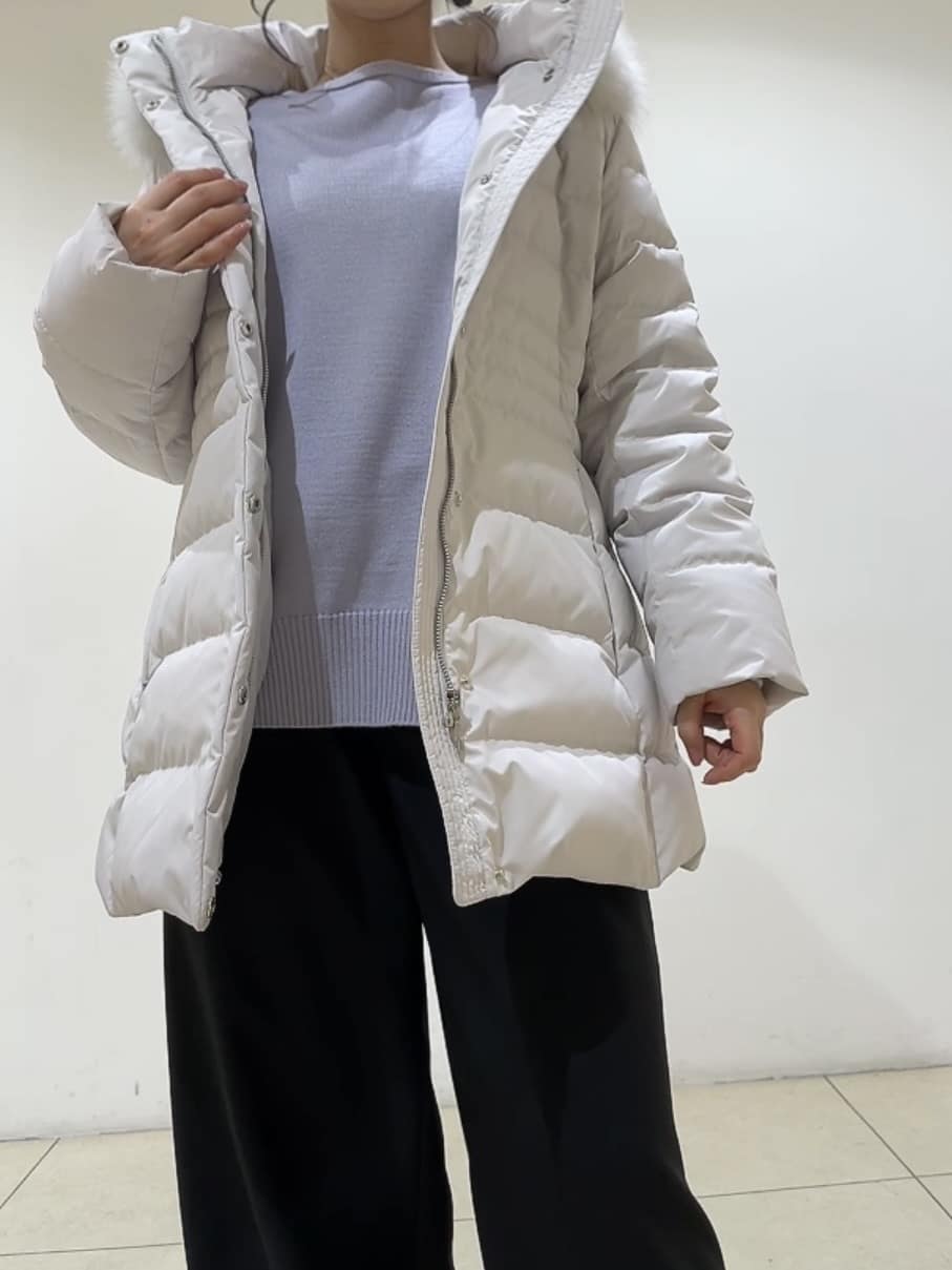 watanabeさんの「UNTITLED｜【はっ水機能/フード取り外し可】ミディダウンコート」を使ったコーディネート
