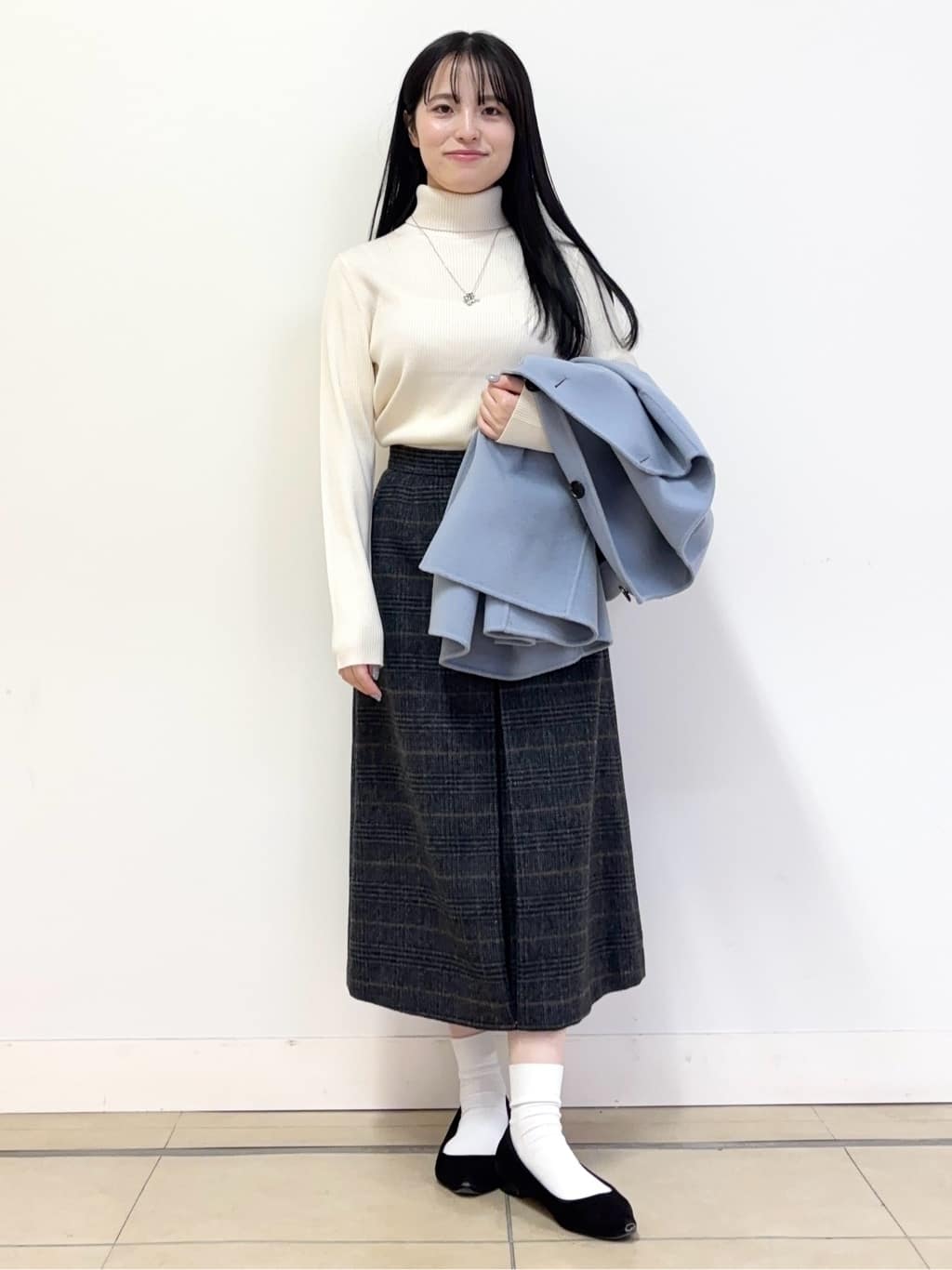 あやかさんの「UNTITLED｜【ミディ丈/軽やか】セミラグランリバー コート」を使ったコーディネート