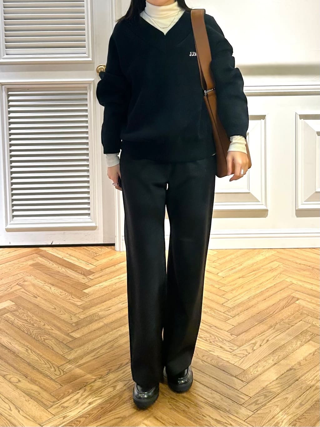 cocoさんの「DRESSTERIOR｜【インナー使いに最適/しっとり暖かな吸湿発熱素材】タートルネックプルオーバー」を使ったコーディネート