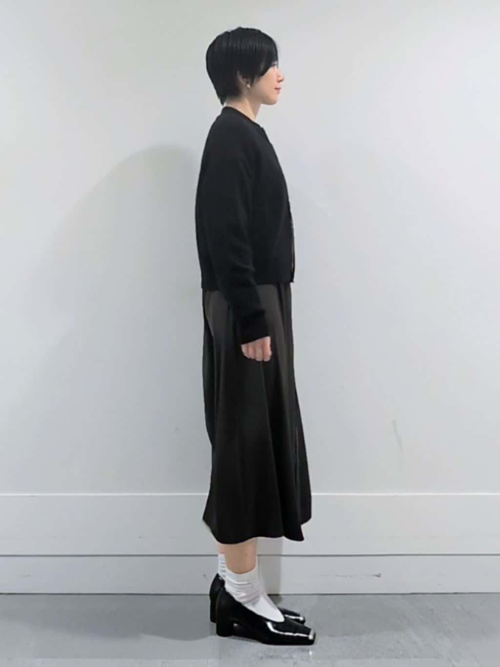 ミズタさんの「UNTITLED｜【ゆったりサイズ／着丈短め】ジップニットカーディガン」を使ったコーディネート
