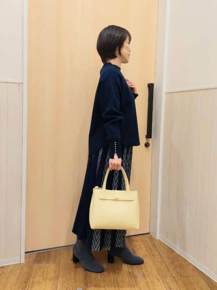 Kさんの「SHOO･LA･RUE｜【洗濯機可/セットアップ可/インせず着られる】もちもち裾ラウンドニット」を使ったコーディネート