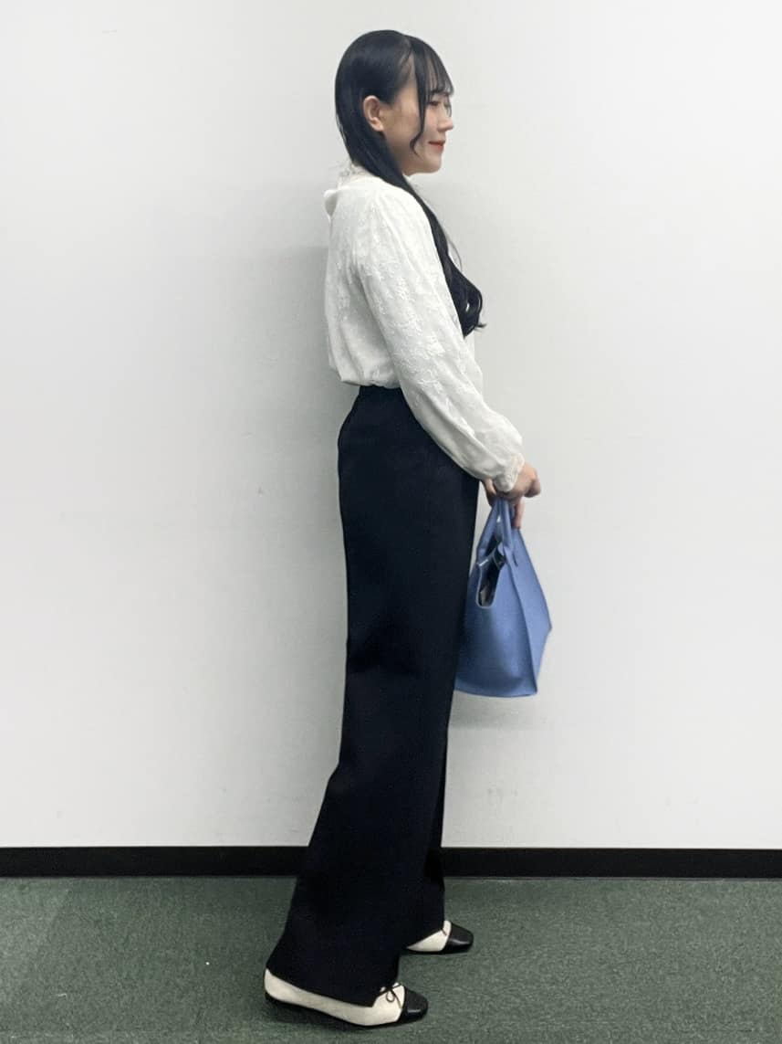 Hitomiさんの「index｜フリルハイネックレーストップス【洗濯機OK】」を使ったコーディネート
