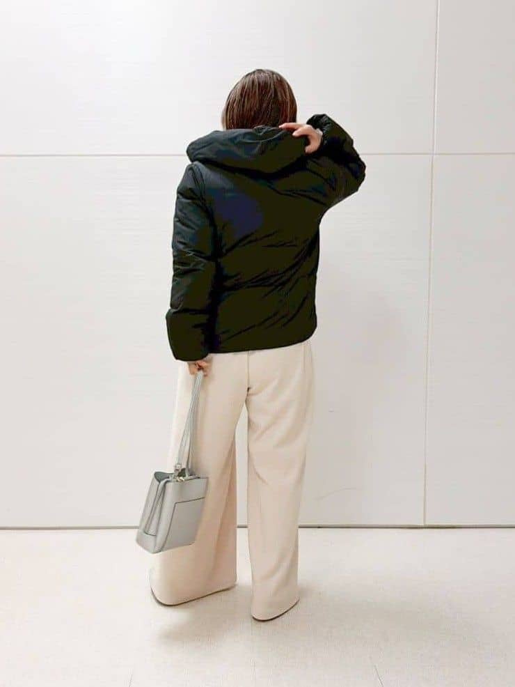 KIORIさんの「SHOO･LA･RUE｜【撥水/洗える】ショートフーディーダウン」を使ったコーディネート