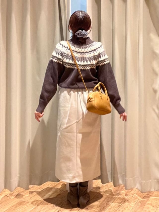 もんちゃんさんの「SHOO･LA･RUE｜【洗濯機可/S-LL】配色が大人かわいい　フェアアイル柄求心ニット」を使ったコーディネート