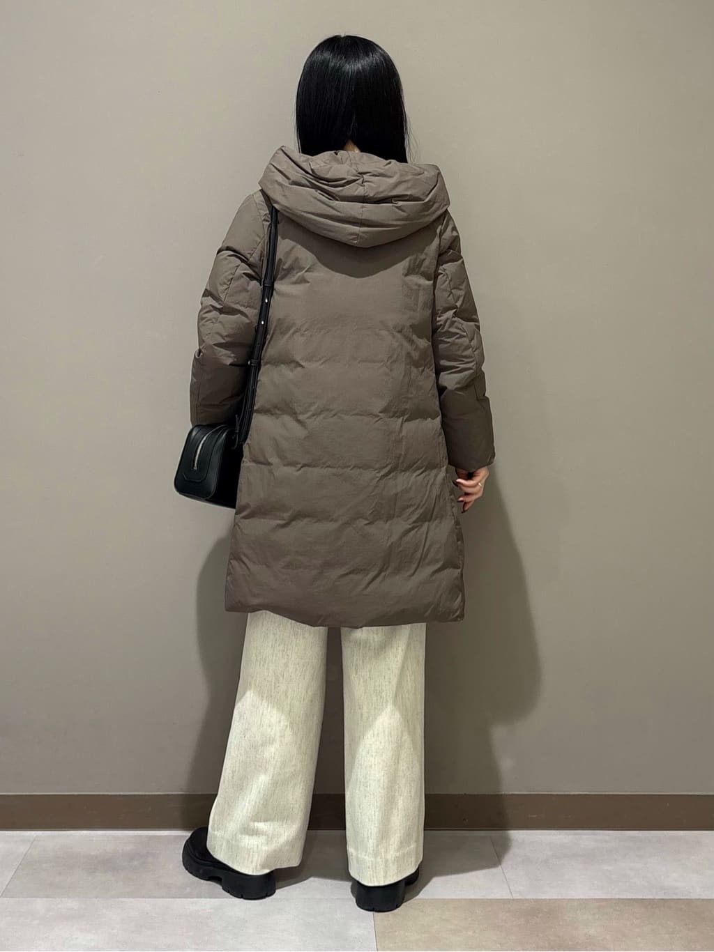 KEIKOさんの「INDIVI｜【撥水／洗える】ステッチレス ロングダウンコート」を使ったコーディネート
