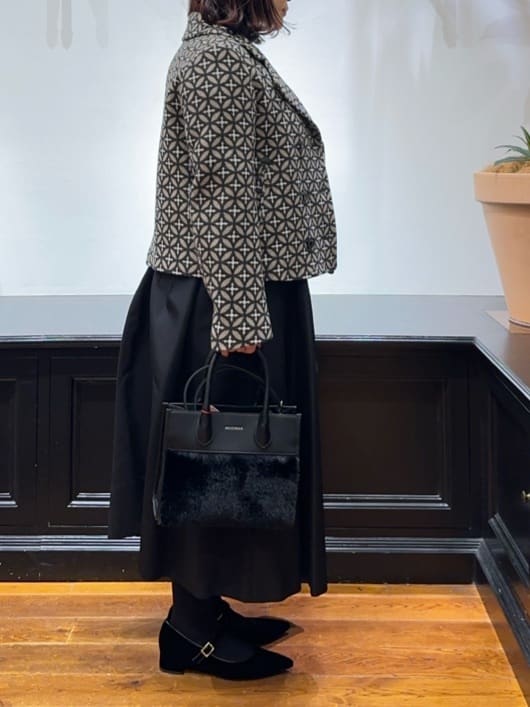 Asamiさんの「DRESSTERIOR｜フェイクファーコンビリサイクルレザートートバッグ」を使ったコーディネート