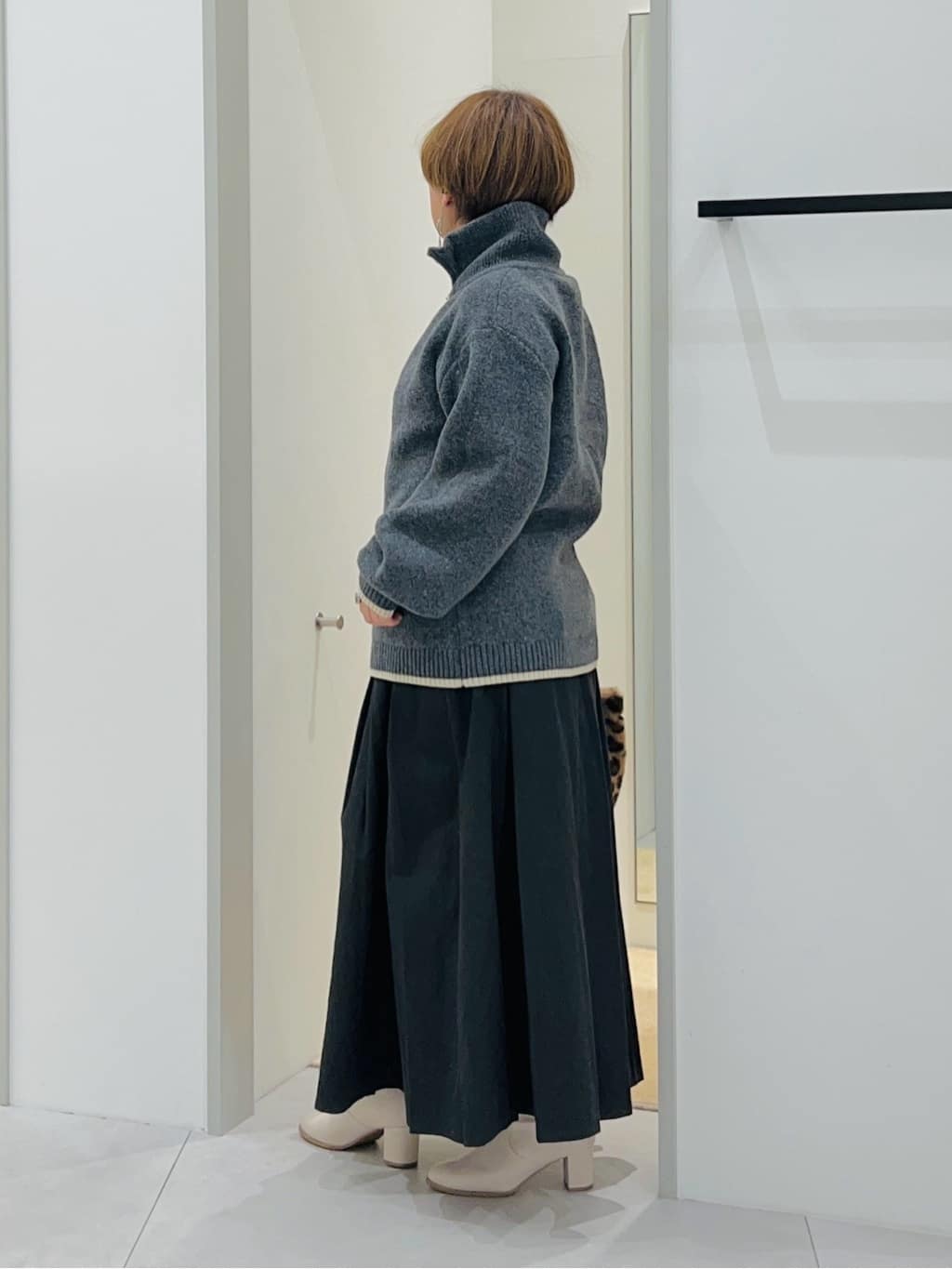 タナさんの「THE SHOP TK｜【洗える】ほど良くラフで女性らしい ハーフZIPニット」を使ったコーディネート