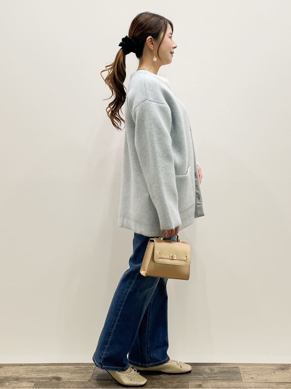 Asukaさんの「OPAQUE.CLIP｜ロングロゴTシャツ【洗濯機OK】」を使ったコーディネート