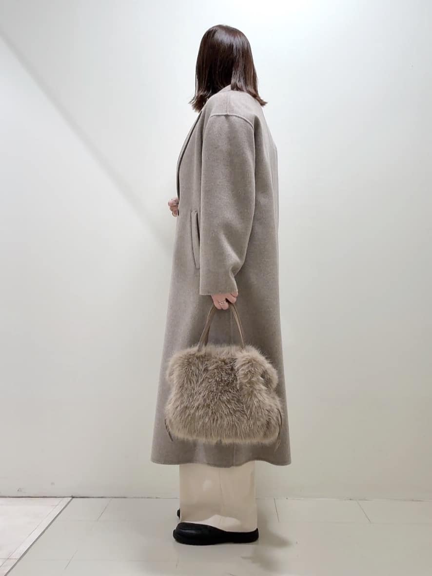 YUIさんの「UNTITLED｜【ロング丈/軽やか】テーラード　リバーコート」を使ったコーディネート