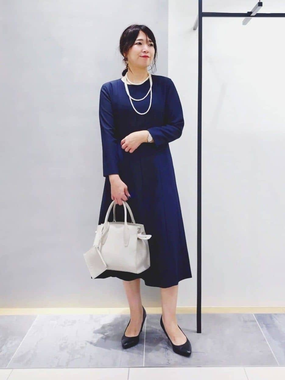 TOMOMIさんの「INDIVI｜◆【合皮／マルチWAY／サブバッグ付】ミニショルダーバッグ」を使ったコーディネート