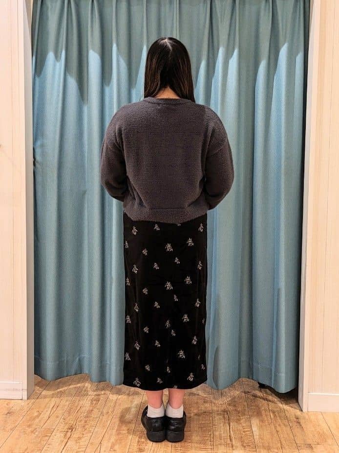 うりさんの「SHOO･LA･RUE｜大人きらめく ふわふわパール調ニット」を使ったコーディネート