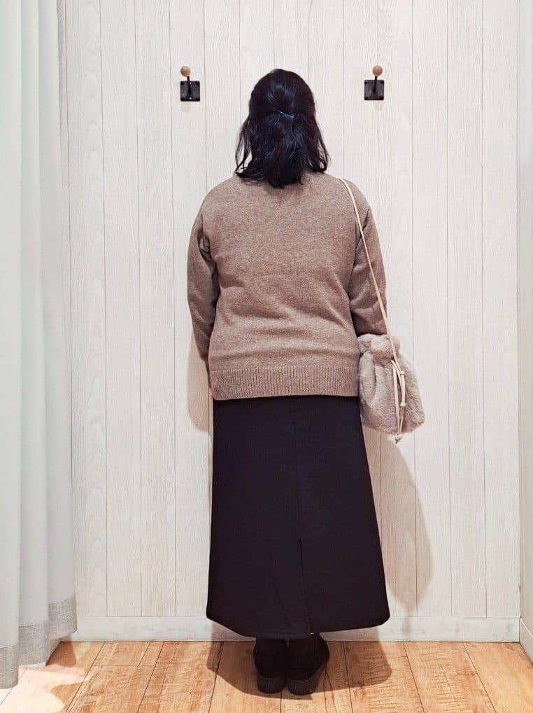 kotomiさんの「SHOO･LA･RUE｜【S-LL/洗濯機可】ふわふわがやみつきになる柔らかさ スウェットライクロゴニット」を使ったコーディネート
