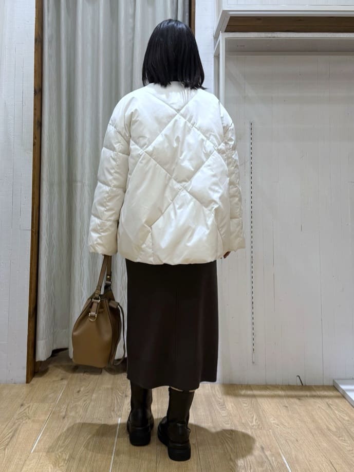 chさんの「THE SHOP TK｜きれいめにもカジュアルにも ノーカラーキルトジャケット」を使ったコーディネート