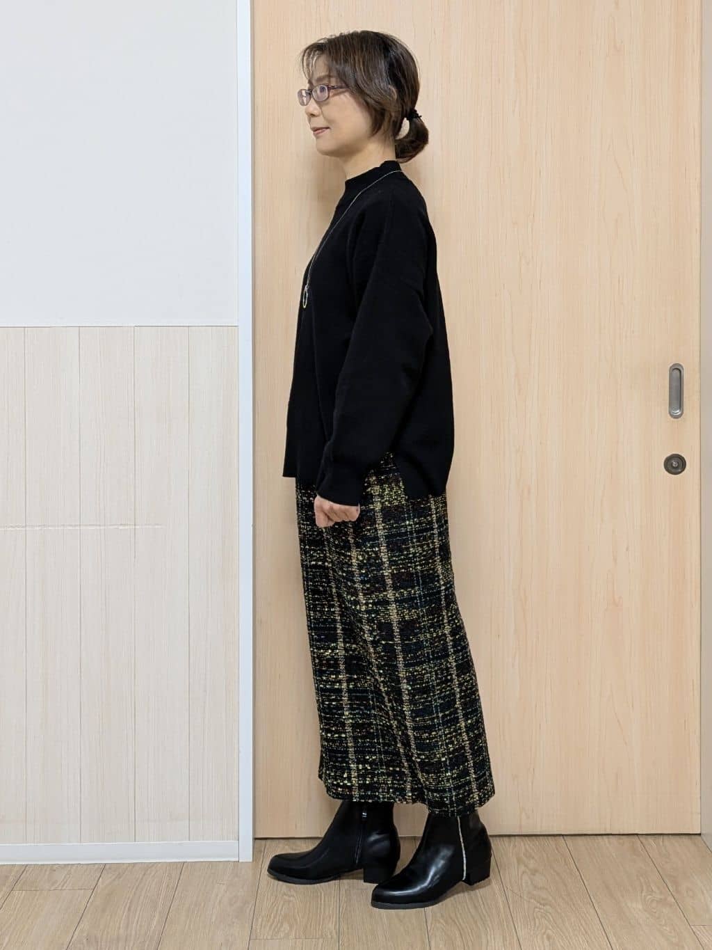 YuAさんの「SHOO･LA･RUE｜【S-LL】ミックスカラーで高見え ラメツイード ナロースカート」を使ったコーディネート