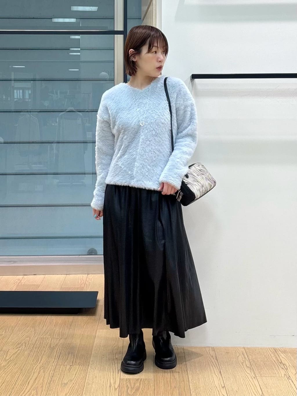 asamiさんの「INDIVI｜【洗える】エアリーシャギートップス」を使ったコーディネート