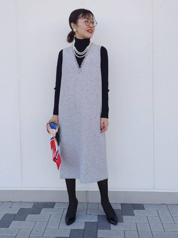 MUTSUKOさんの「UNTITLED｜【洗える/細見え】ツイード ジャンパースカート」を使ったコーディネート