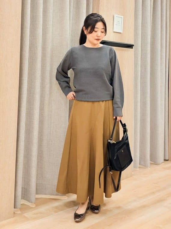 ふるさんの「grove｜最終お値下げ！！【洗える/毛玉軽減】天竺ラグランスリーブプルオーバー」を使ったコーディネート