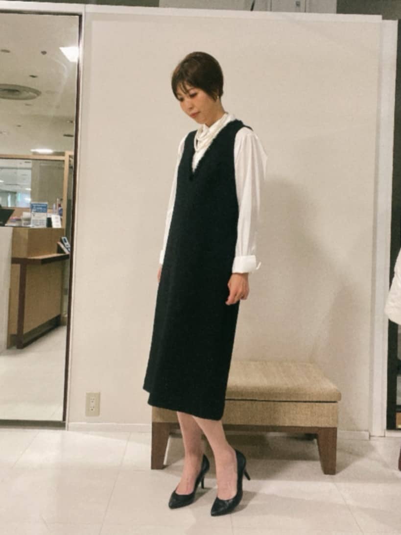 IWAMOさんの「UNTITLED｜【洗える/細見え】ツイード ジャンパースカート」を使ったコーディネート