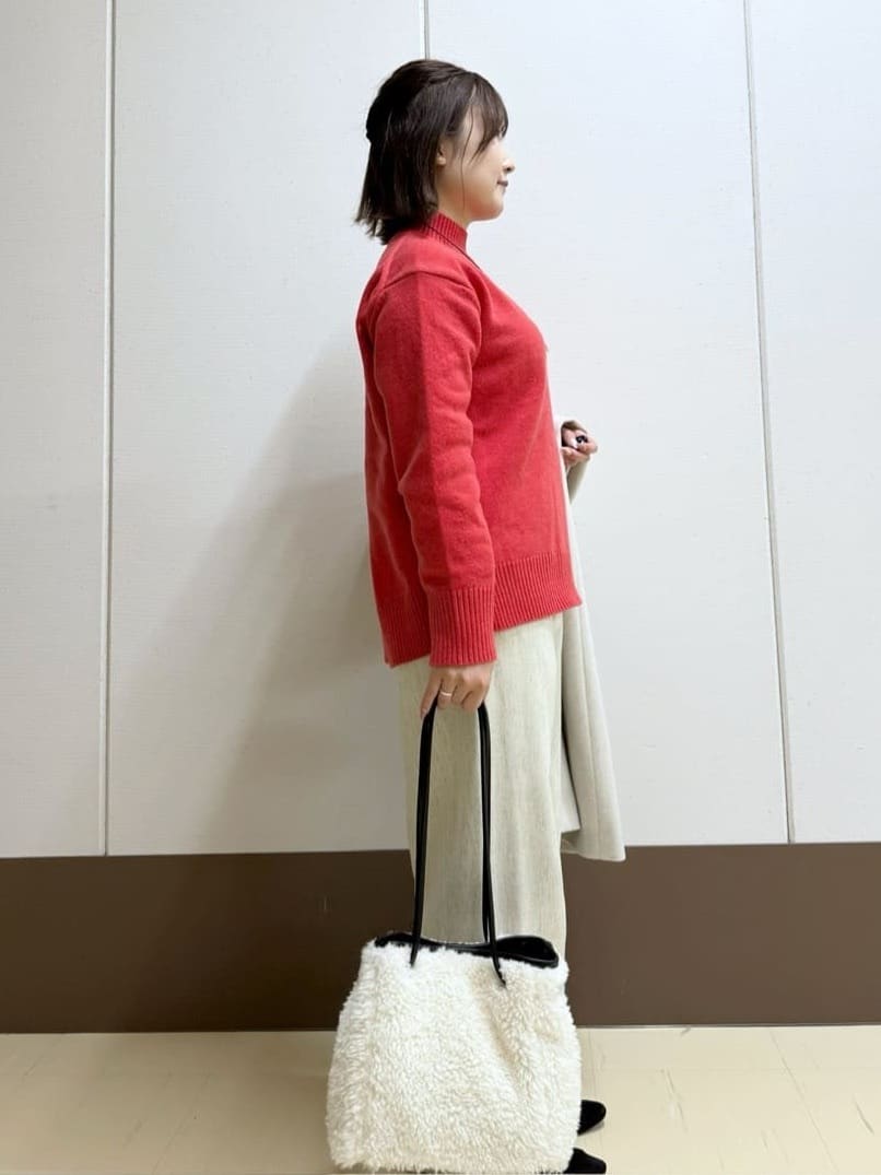 Rikoさんの「INDIVI｜【カシミヤ混】ミドルゲージ ハイネックニット」を使ったコーディネート