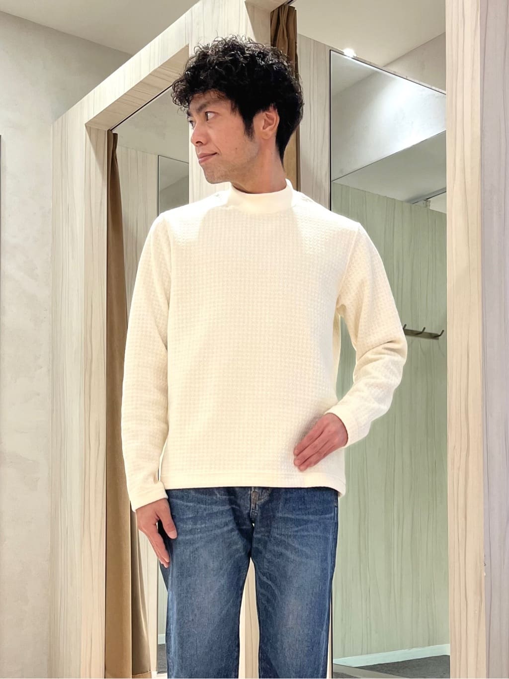 URAさんの「TAKEO KIKUCHI｜【3WAY】ドビー ダウンライナー付ブルゾン」を使ったコーディネート