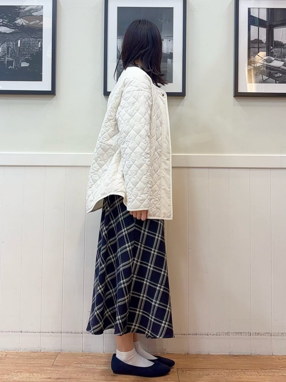 えぬさんの「SHOO･LA･RUE｜【S-LL】立体感が際立つ モールチェックフレアスカート」を使ったコーディネート
