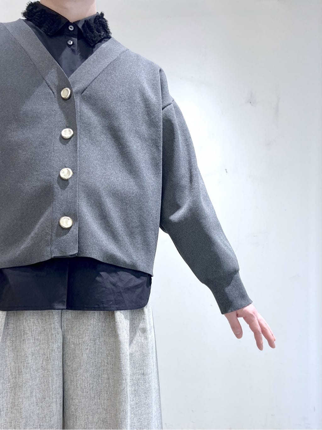 JINさんの「OPAQUE.CLIP｜襟チュールシャツ【洗濯機OK】」を使ったコーディネート