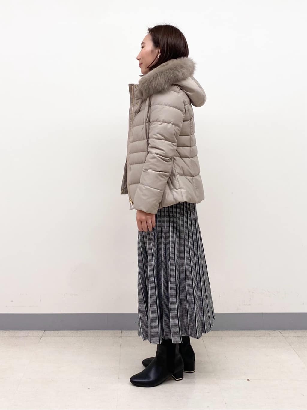 YUKARIさんの「INDIVI｜【名品／撥水／抗菌防臭】ショート丈リサイクルダウンコート」を使ったコーディネート