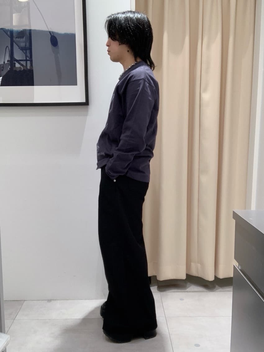 坂。さんの「THE SHOP TK｜PEANUTS ／ ピーナッツ スヌーピー ヴィンテージ風プリント長袖Tシャツ」を使ったコーディネート