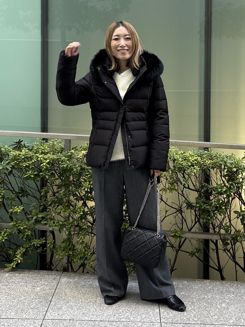 kotakiさんの「INDIVI｜【名品／撥水／抗菌防臭】ショート丈リサイクルダウンコート」を使ったコーディネート